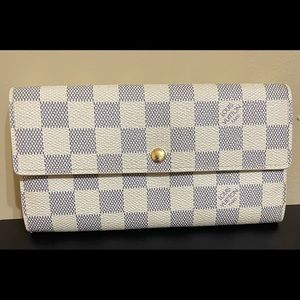Louis Vuitton Sarah Wallet in Damier Azur